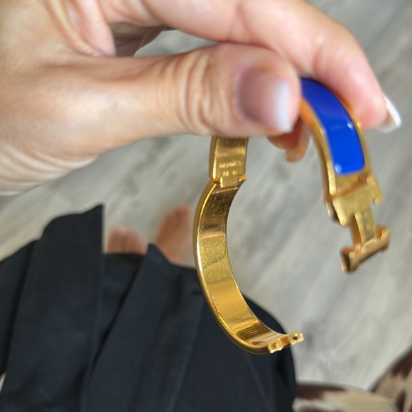 Hermès Clic H Bracelet - Picture 7 of 9